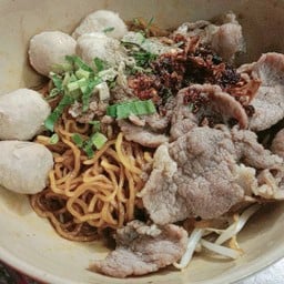 ก๋วยเตี๋ยวแชมป์ ต้องลอง