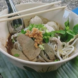 ร้านก๋วยเตี๋ยวเรือรสเด็ด