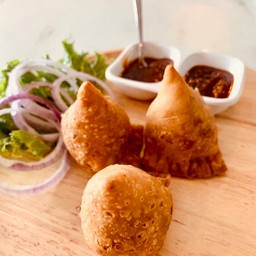 CHICKEN SAMOSA
