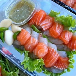 แซลม่อนพันกุ้ง