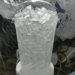 น้ำแข็งแก้ว