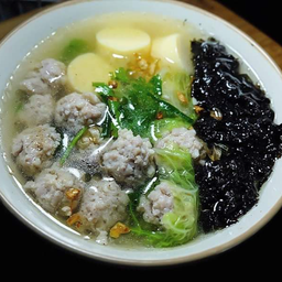 ต้มจืดสาหร่ายเต้าหู้ไข่ไก่