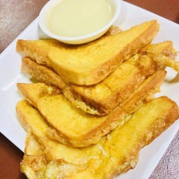 ขนมปังชุดไข่