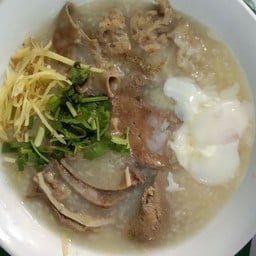 โจ๊กหมูล้วนเหรอรวมเครี่องในได้ไม่มีไข่