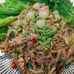 ก้อยข้าวปุ้น