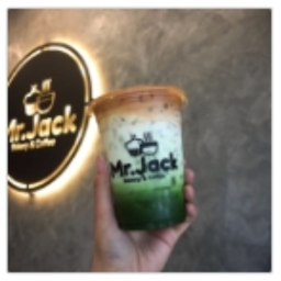 มัทฉะกาแฟลาเต้ - เย็น
