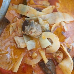 เจ๊น้อยข้าวแกง ก๋วยเตี๋ยว