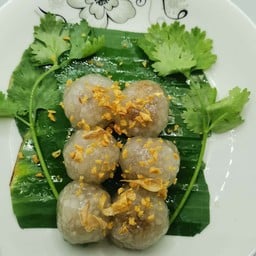 ตระกูลหงษ์ ลาดปลาเค้า