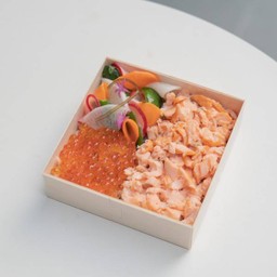 Smoked Salmon Oyako Bento 