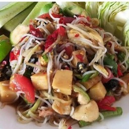 คุณหญิง ส้มตำยำขนมจีน