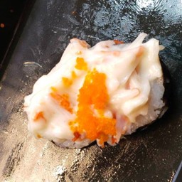 ซูชิหน้าสลัดปูอัด