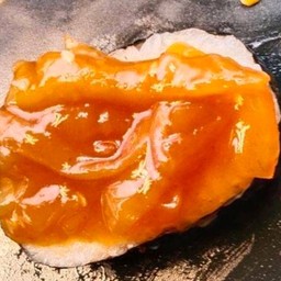 ซูชิหน้าแมงกะพรุนกิมจิ