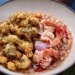 ยำใบชะครามกรอบกุ้งสด