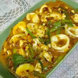 หมึกผัดไข่เค็ม