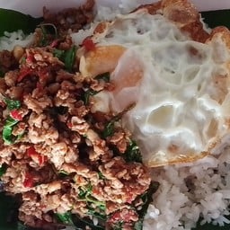 คุณพระ !!ข้าวกะเพรา&ไข่ข้น