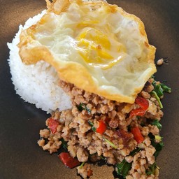 ข้าวกะเพราหมูสับ (ไม่รวมไข่ดาว)