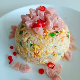 ข้าวผัดแหนม