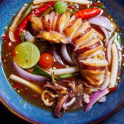 ยำปลาหมึกไข่ย่าง 250 กรัม