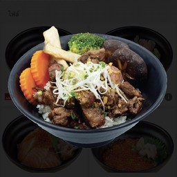 ข้าวหน้าเนื้อผัดโชยุ