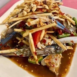 ตำยอดมะพร้าวปูม้า