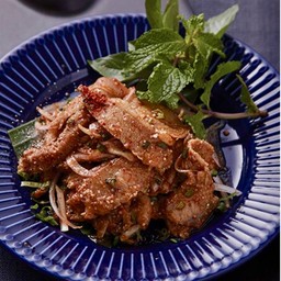 น้ำตกคอหมูย่าง