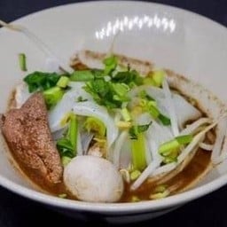 เส้นใหญ่