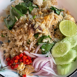 ข้าวผัดปลาเค็มทรงเครื่อง LM