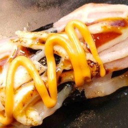 ซูชิหน้าเบคอนเบิร์นไฟ