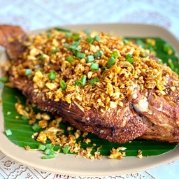 ปลานิล ทอดกระเทียม