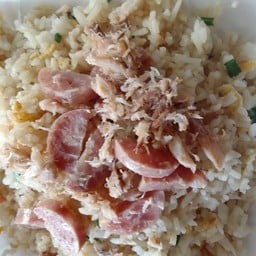 ข้าวผัดปูใส่แหนม