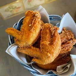 มาดามแหนมเนือง สาขา 3 (ในปั้มปตท.จรรโลง-ท่าม่วง) ท่าม่วง