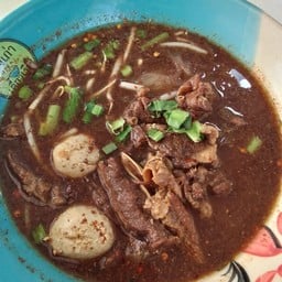 ก๋วยเตี๋ยวเรือ-ข้าวเครื่องในหมู ระนอง