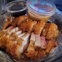 หมูกรอบ 3 ขีด(เก็บคูปองรับส่วนลด)