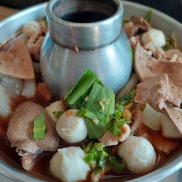 หม้้้อไฟหมู