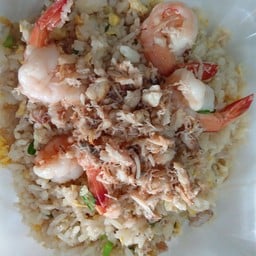ข้าวผัดปูใส่กุ้ง