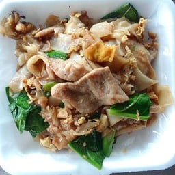 ผัดซีอิ๊วหมูหมัก
