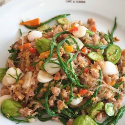 ผัดสามกลิ่นหอม (ผัดสามเหม็น)