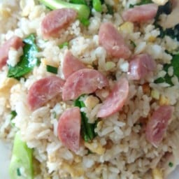 ข้าวผัดปลาอินทรีย์ใส่แหนม