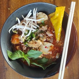 ก๋วยเตี๋ยวเนื้อ/เตี๋ยวหมู/ส้มตำ/น้ำตก