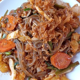 ยำหมาล่าหมูสับ