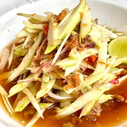 ตำมะม่วงน้ำปลาหวาน