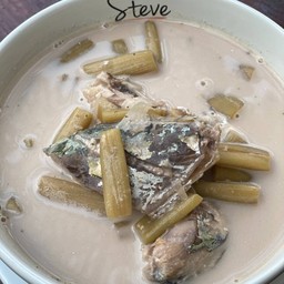 แกงสายบัวต้มกะทิปลาทู