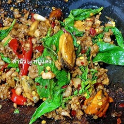 ข้าว กะเพราหมูสับ+หอยแมงภู่