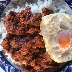 พริกแกงเนื้อชิ้น