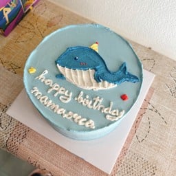 ครึ่งปอนด์ เค้กวันเกิดสีฟ้ารูปปลาวาฬ เขียนข้อความได้