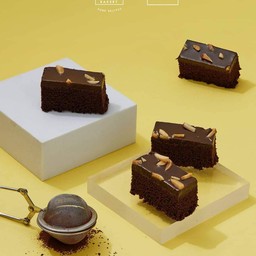 Almond Choc.( Mini )