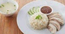 ข้าวมันไก่ ข้าวขาหมู ก่อนถึงตลาดนัด