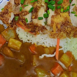 ข้าวหน้าหมูทอดแกงกระหรี่