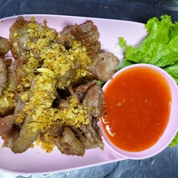 หมูทอดกระเทียม