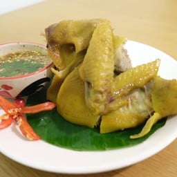 ไก่ต้มน้ำปลา ส่วนอกและปีก